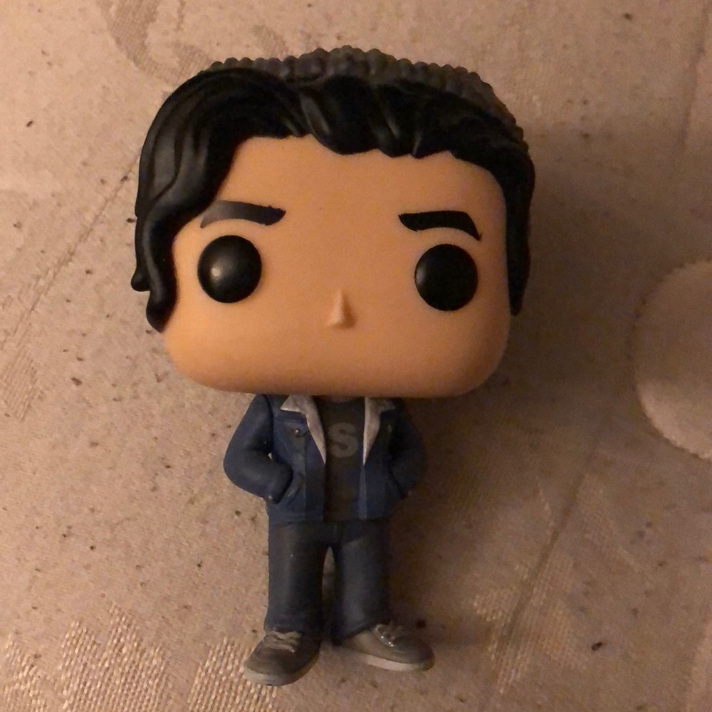 Pack of Jughead pop funko and Archie comics